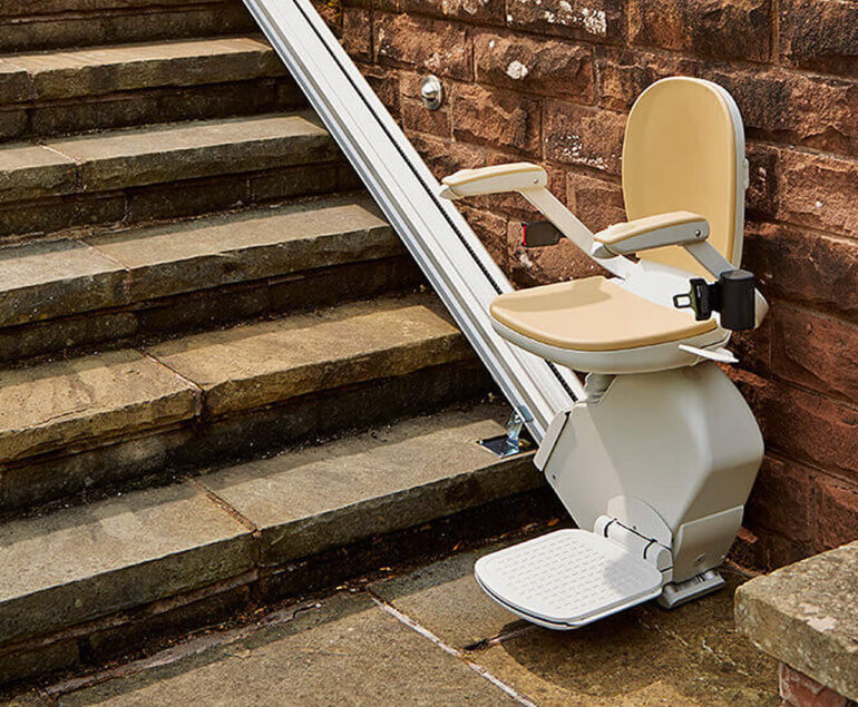 Acorn 130 Outdoor Straight Stairlift