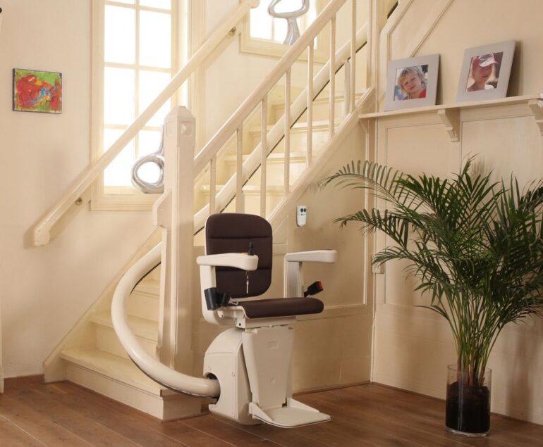 Companion Freecurve Curved Stairlift
