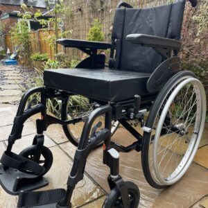 Wheelchair- Propelled . Invacare Action 2