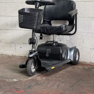 PRIDE GOGO ULTRA X 3 WHEEL MOBILITY SCOOTER PORTABLE EASY TO DISMANTLE 4MPH
