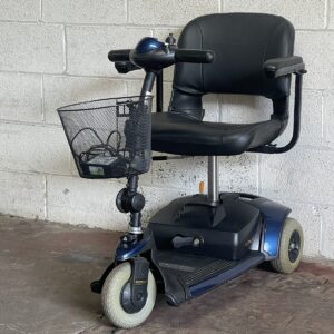 PRIDE GOGO ULTRA 3 WHEEL MOBILITY SCOOTER PORTABLE EASY TO DISMANTLE 4MPH