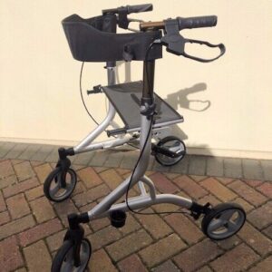 Lightweight 4 wheeler folding mobility walker with seat and brakes- hardly used 