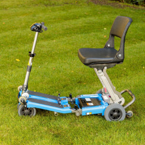 LUGGIE BLUE Folding Travel Mobility Boot Scooter FULLY SERVICED ✔️