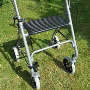 Drive Medical- 4 wheel folding walking frame/ rollator with seat