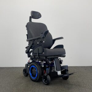 2022 Quickie Q300 M Mini with Powered Lift & Tilt *Looks BRAND NEW*