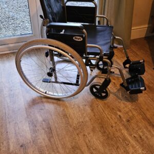 Days Whirl robust folding self-propelled wheelchair
