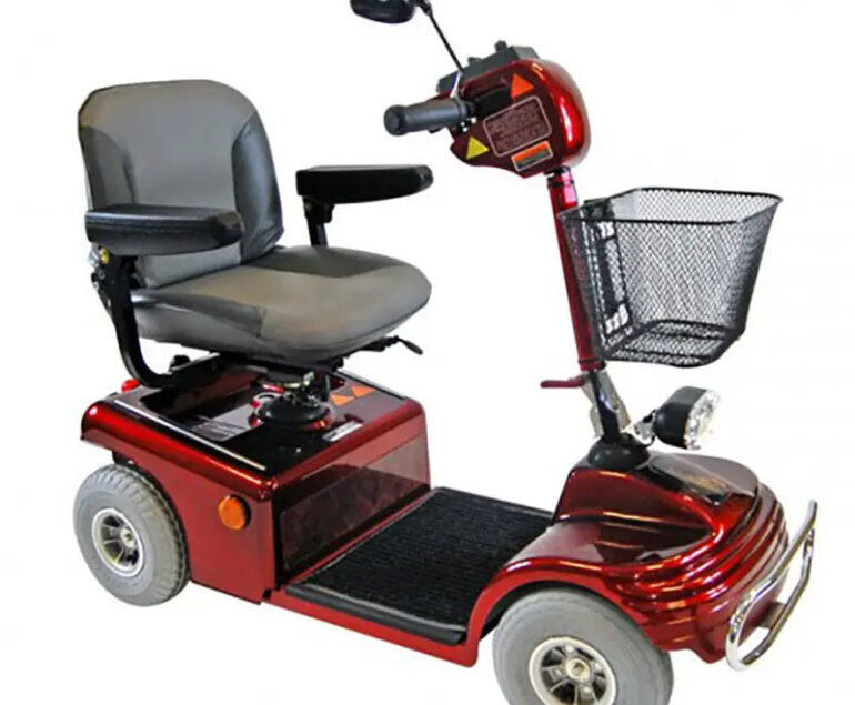 Roma Medical/Shoprider Deluxe Roadworthy Mobility Scooter